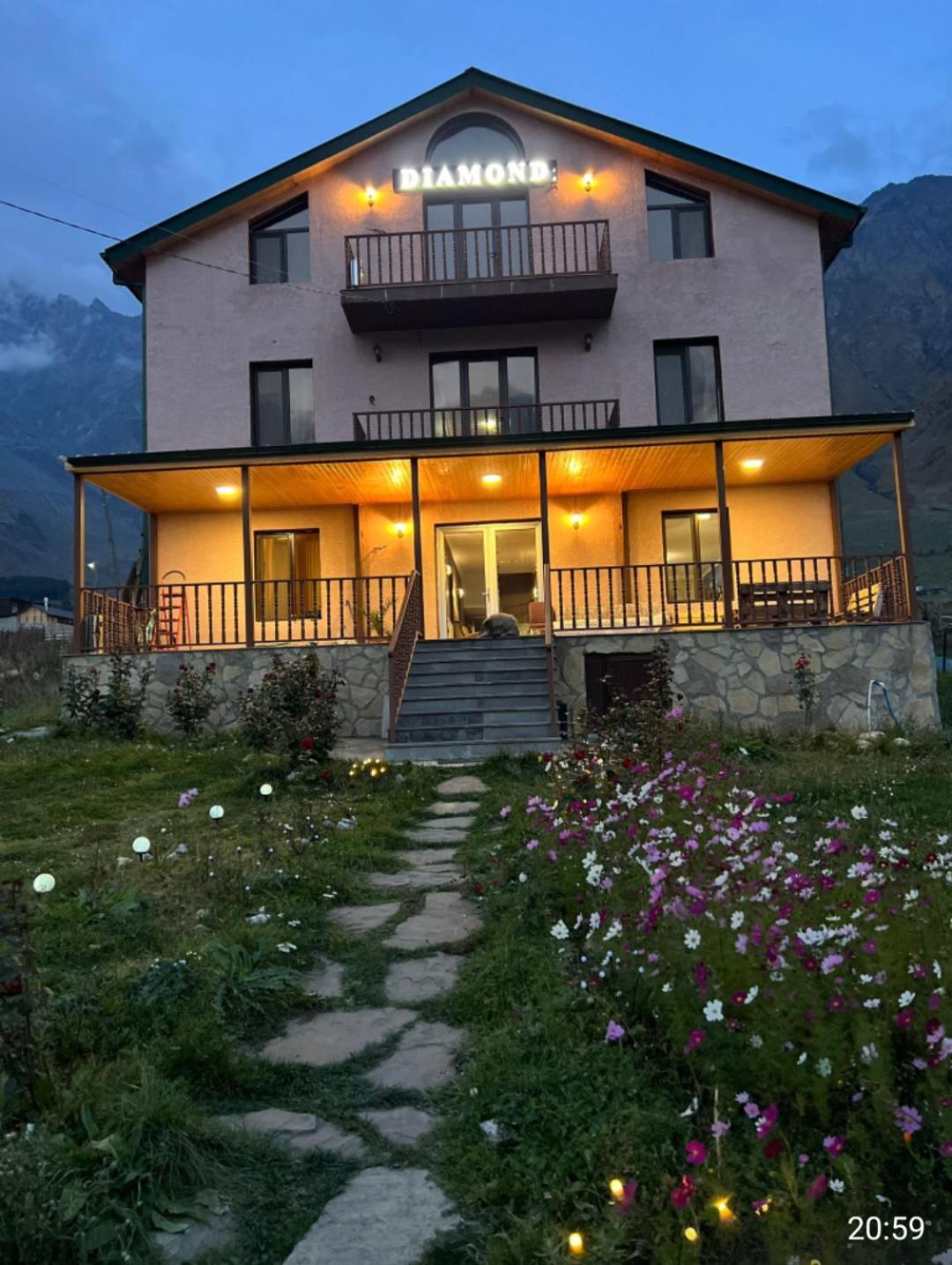 Hotel Diamond Kazbegi מראה חיצוני תמונה